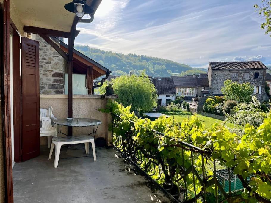 La Petite Ourse Maison De Village A Oust Zewnętrze zdjęcie