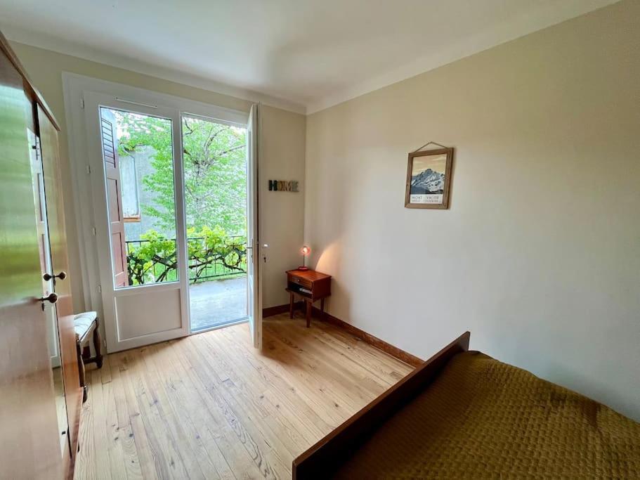 La Petite Ourse Maison De Village A Oust Zewnętrze zdjęcie