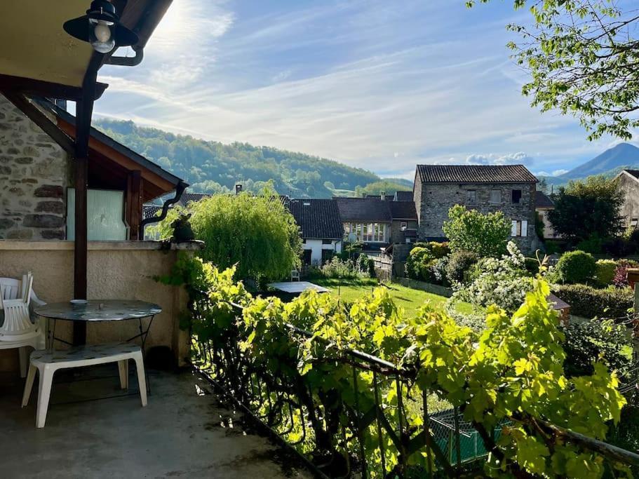 La Petite Ourse Maison De Village A Oust Zewnętrze zdjęcie