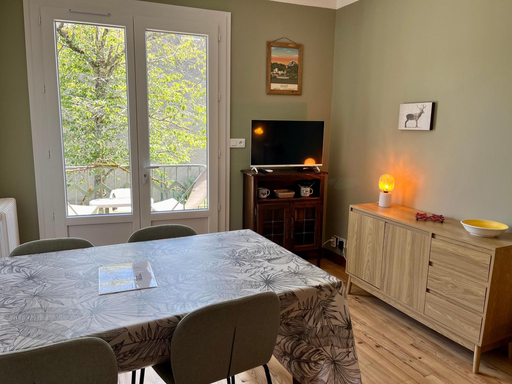 La Petite Ourse Maison De Village A Oust Zewnętrze zdjęcie